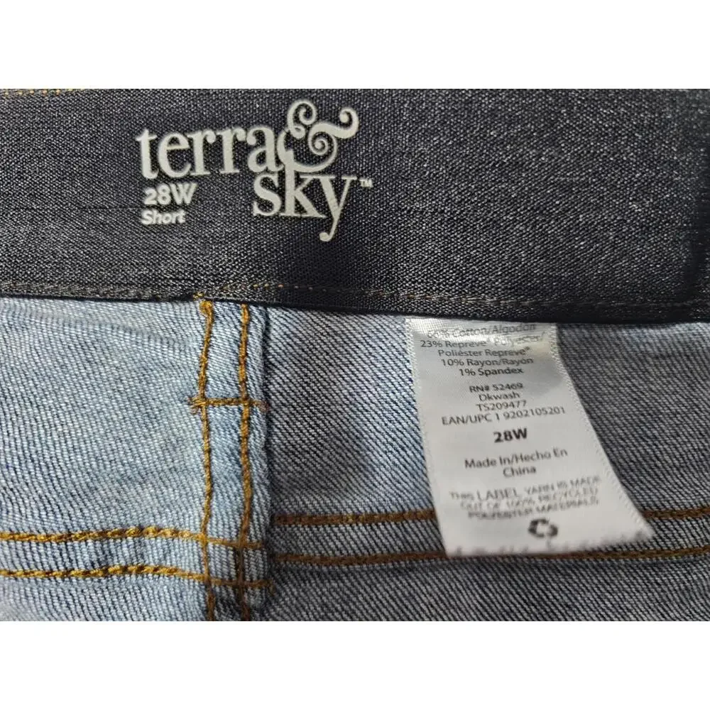 Women's Terra & Sky Denim Jeans Shorts Distressed Size 28W Blue Elastic Waist - Picture 2 of 12